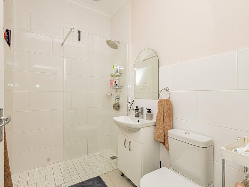 1 Bedroom Property for Sale in Kenilworth Western Cape